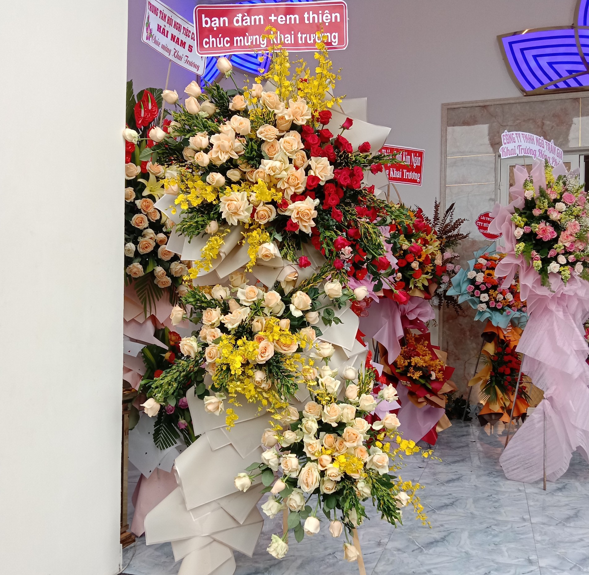 cắm hoa khai trương đẹp Biên Hòa Đồng Nai
